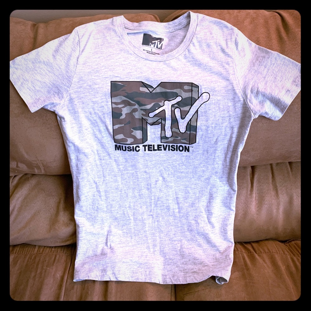 Gray MTV t-shirt